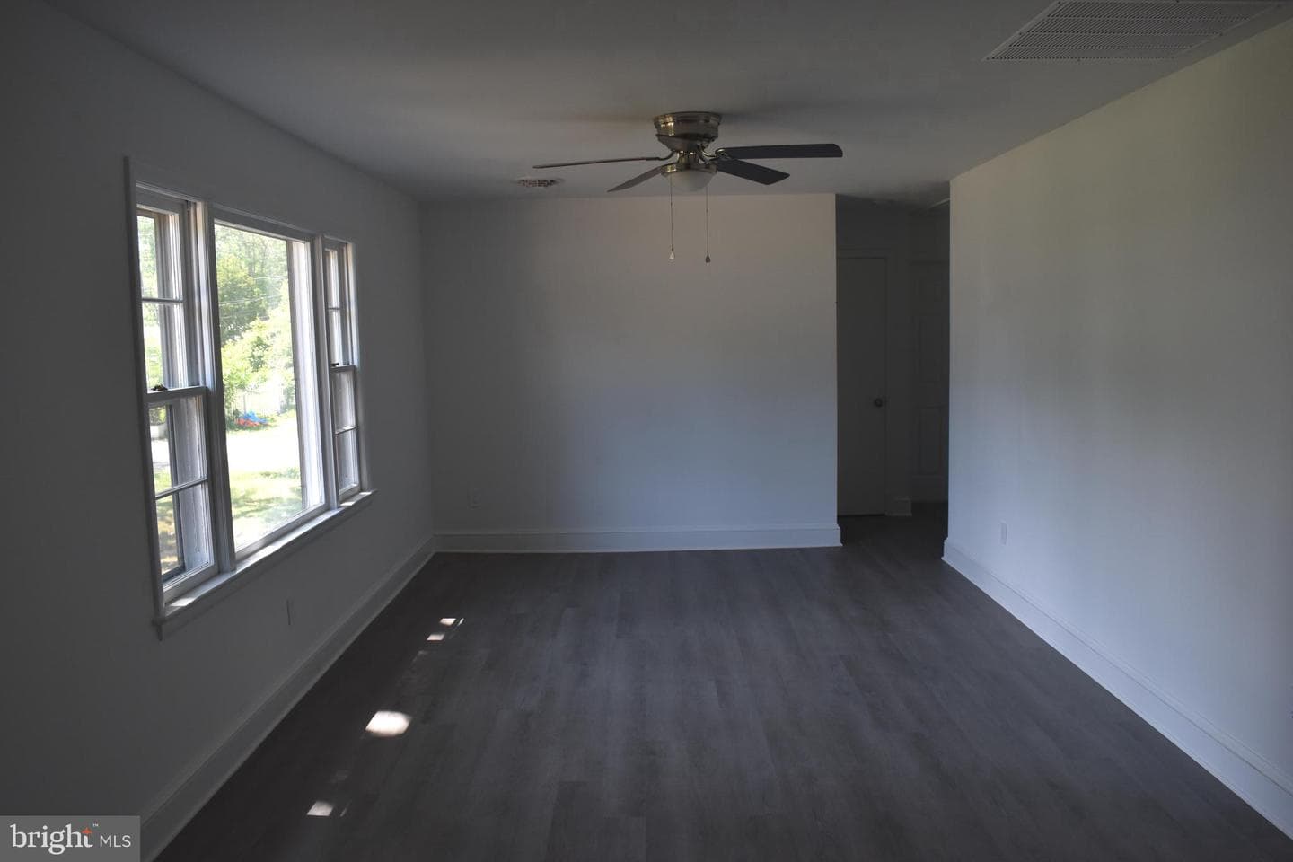 111 Richardson Drive photo 5