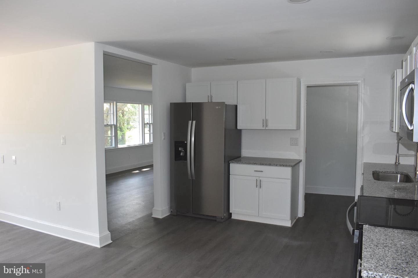 111 Richardson Drive photo 8