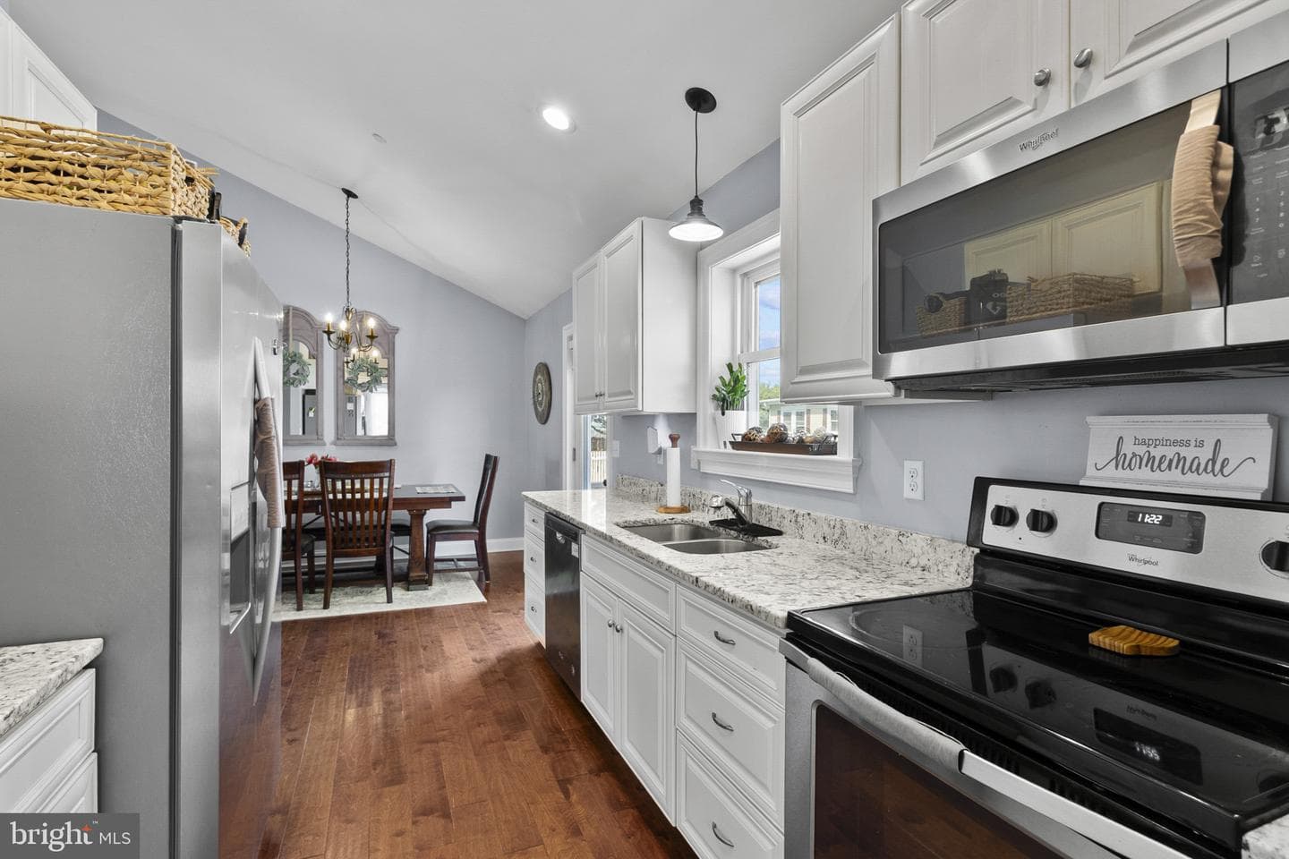 102 Barnes Court photo 13