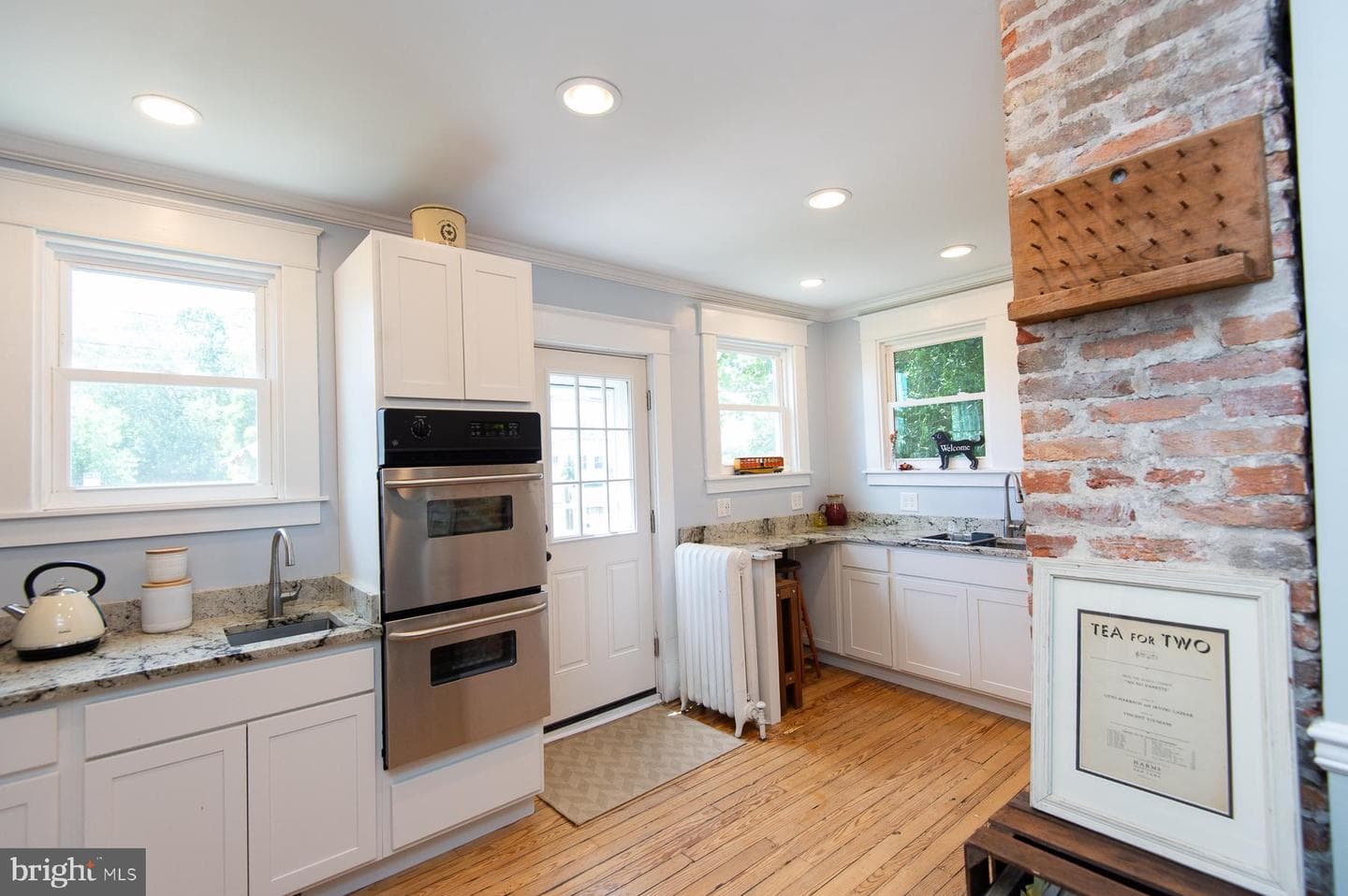 606 Locust Street photo 16