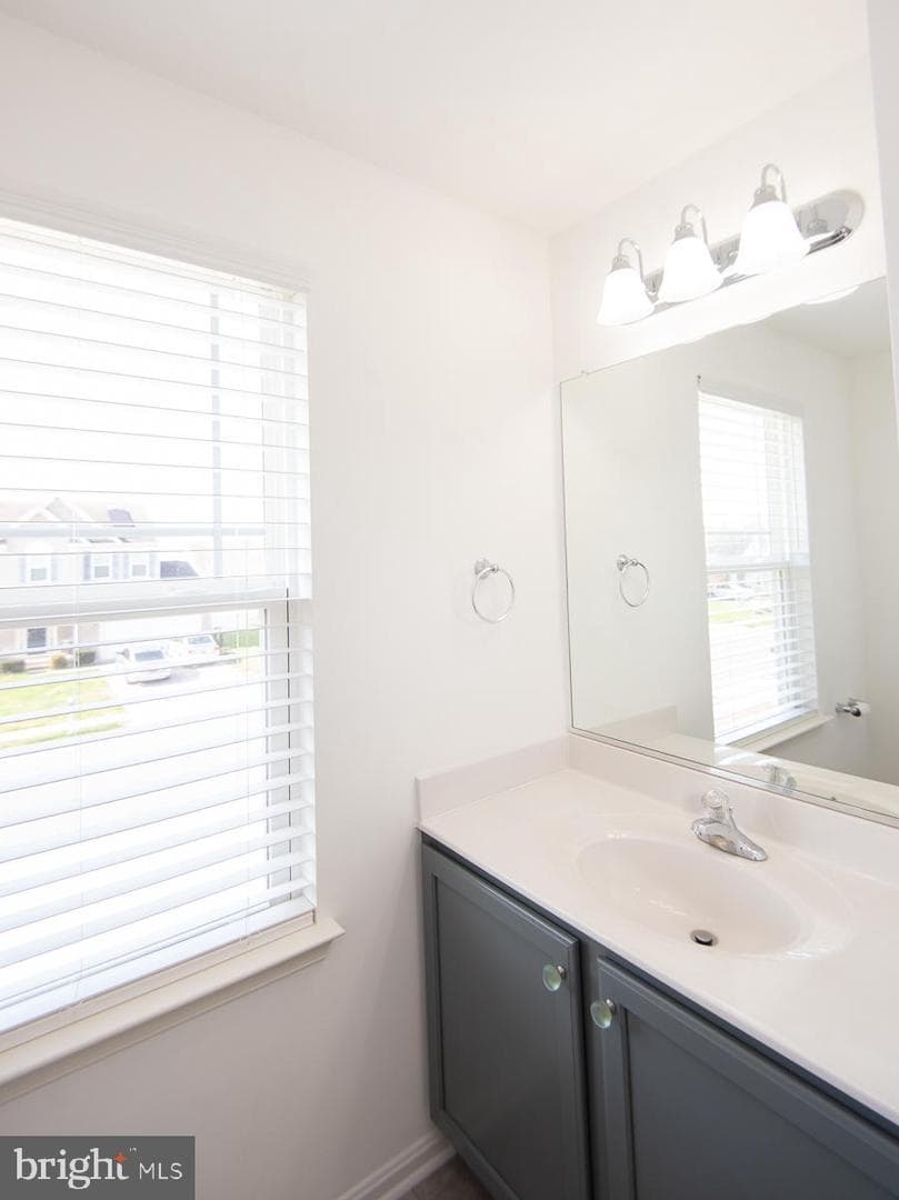 138 Regulator Drive N photo 19