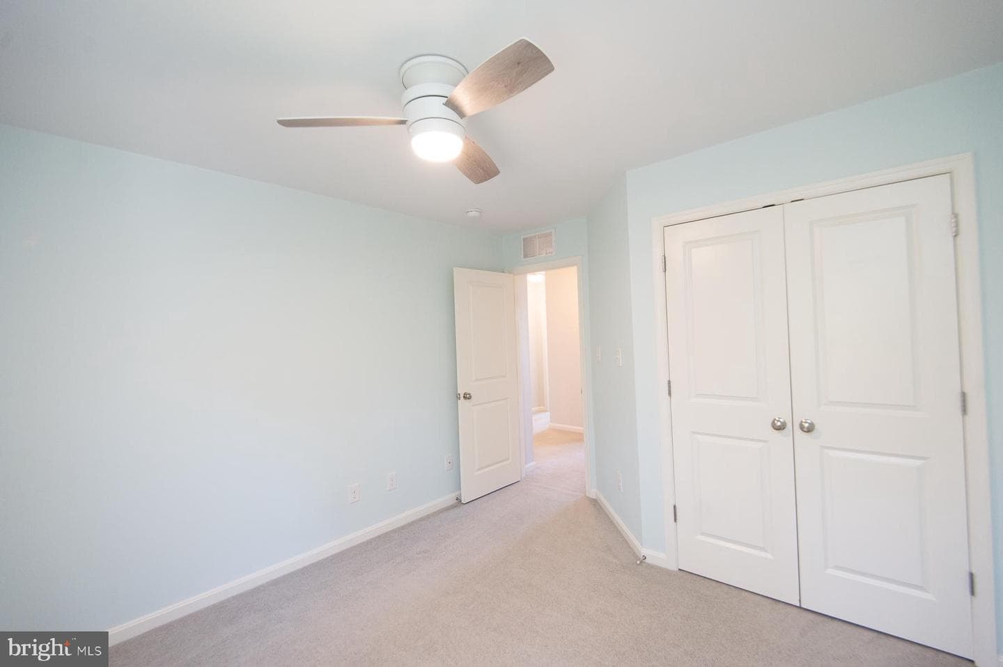 138 Regulator Drive N photo 24