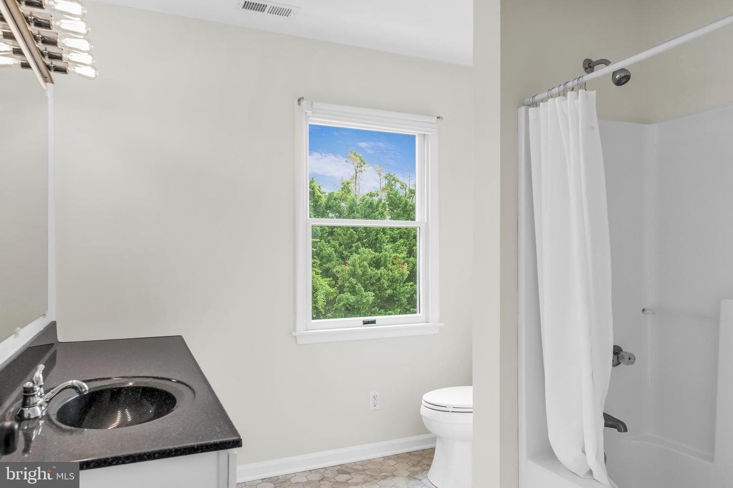 6011 Sunnyside Court photo 32