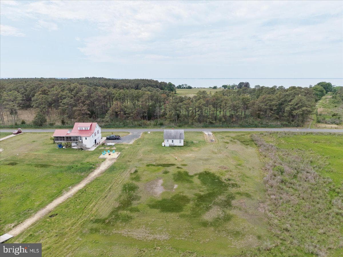 636 Hills Point Road, Cambridge
