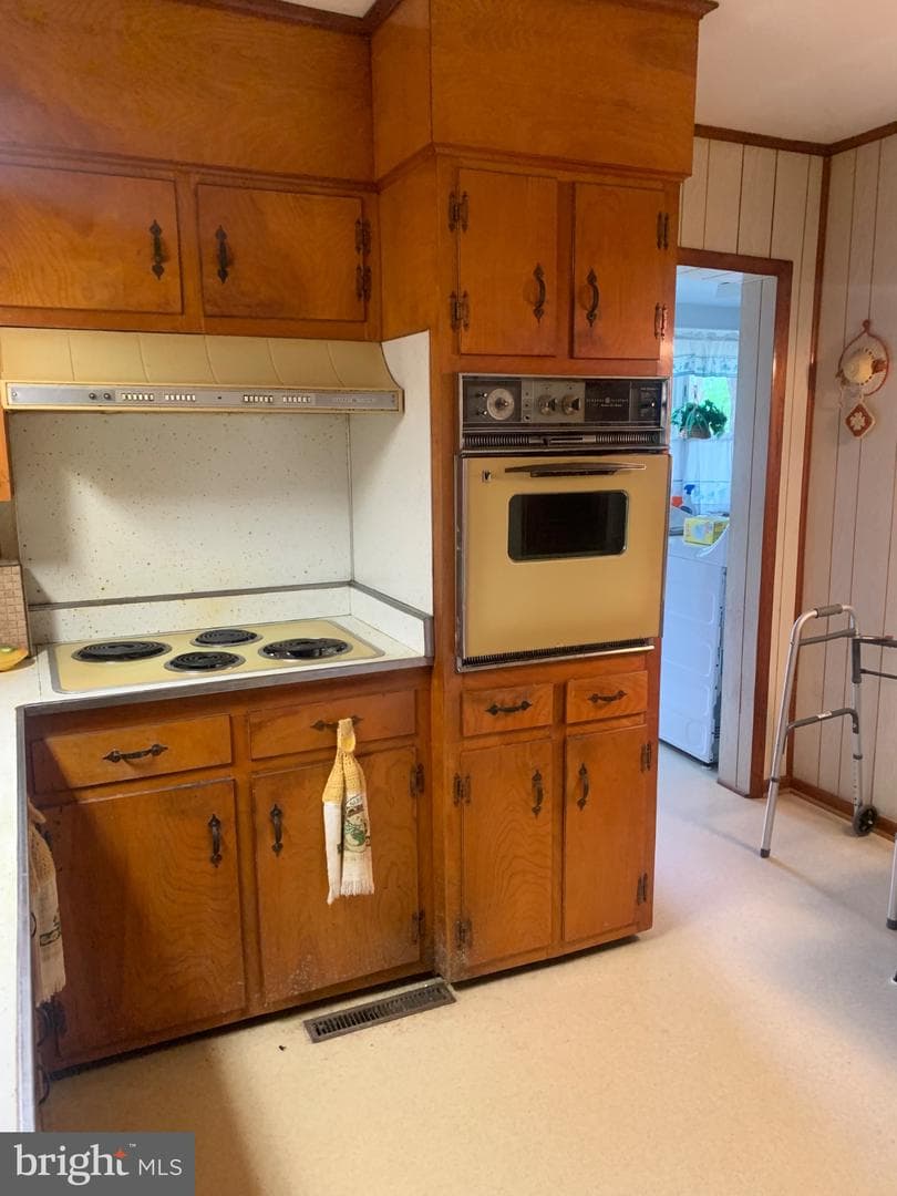 1007 Hudson Road photo 18