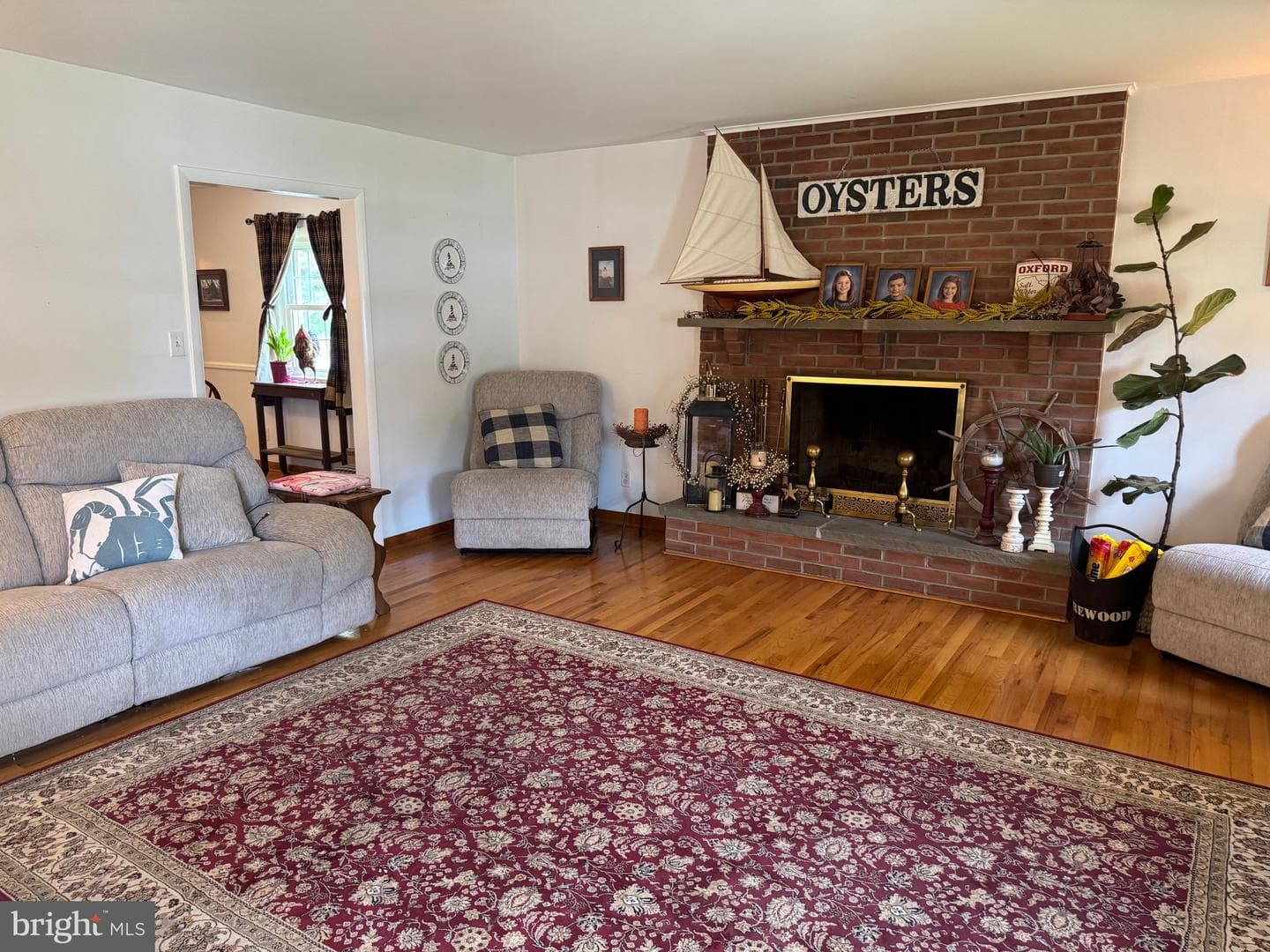 604 Edlon Park Dr photo 4