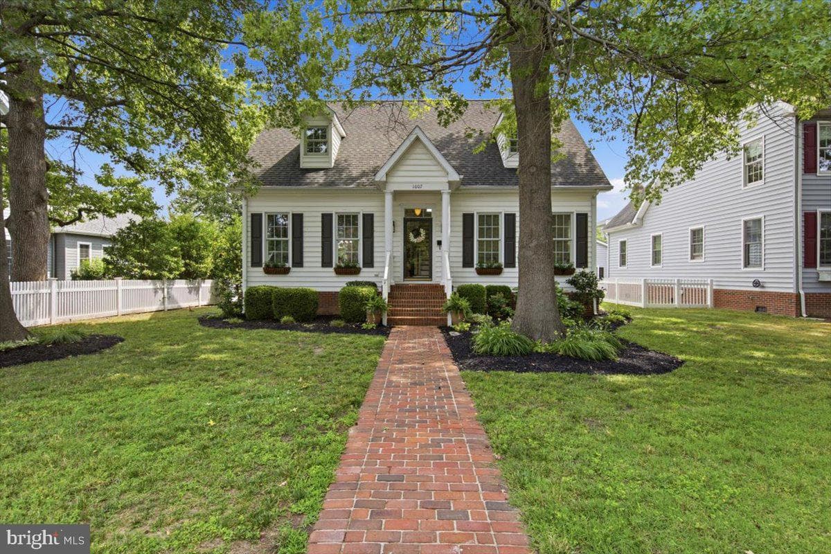 1007 Hambrooks Avenue, Cambridge
