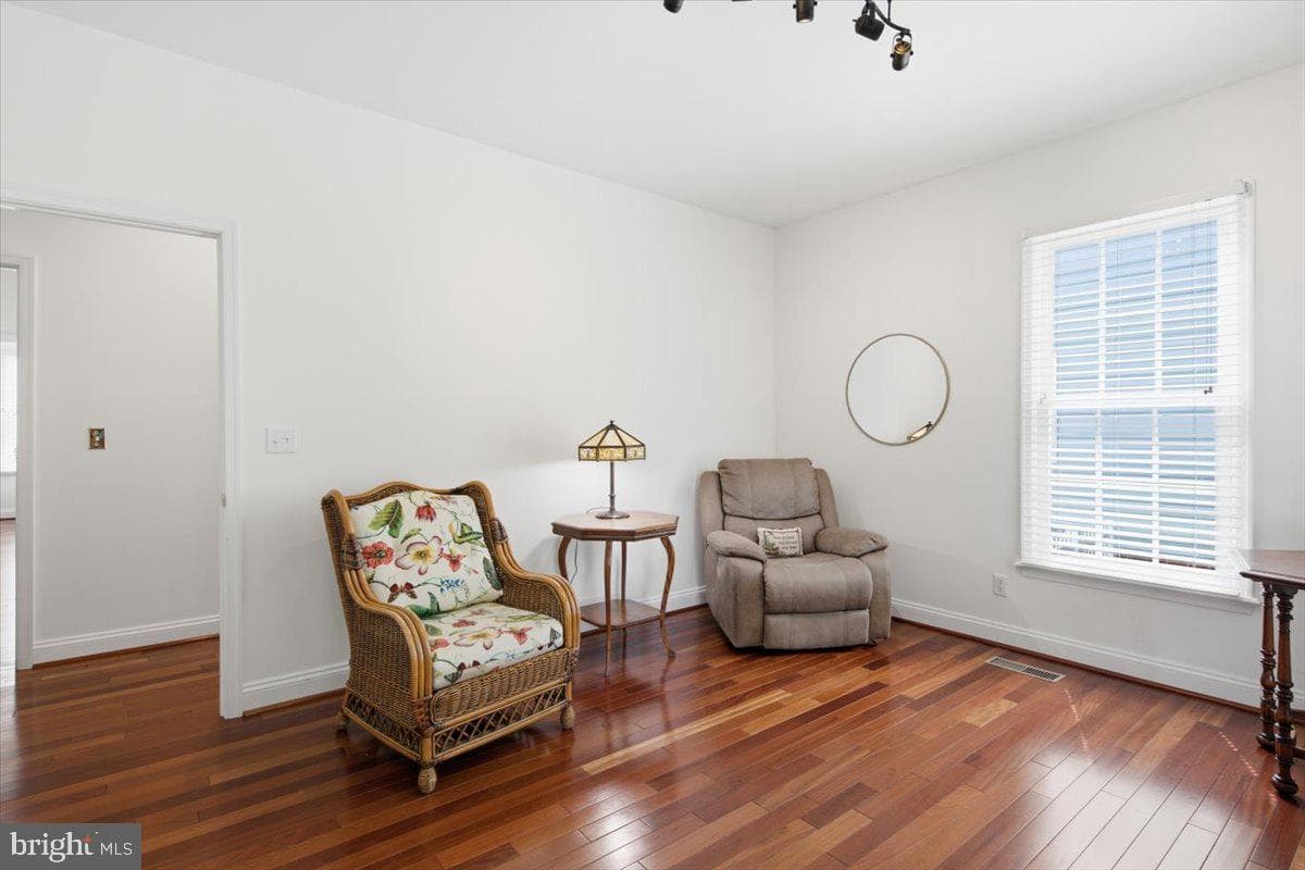1007 Hambrooks Avenue photo 14