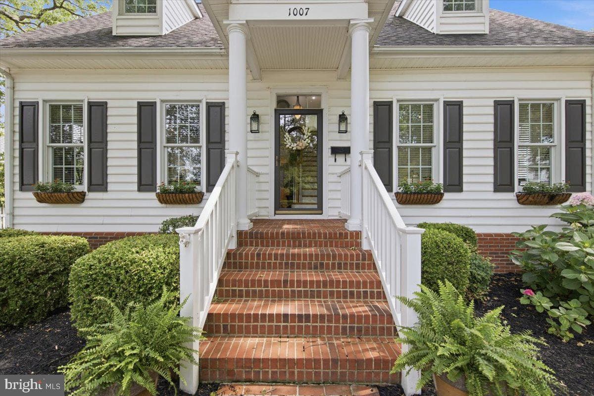1007 Hambrooks Avenue, Cambridge
