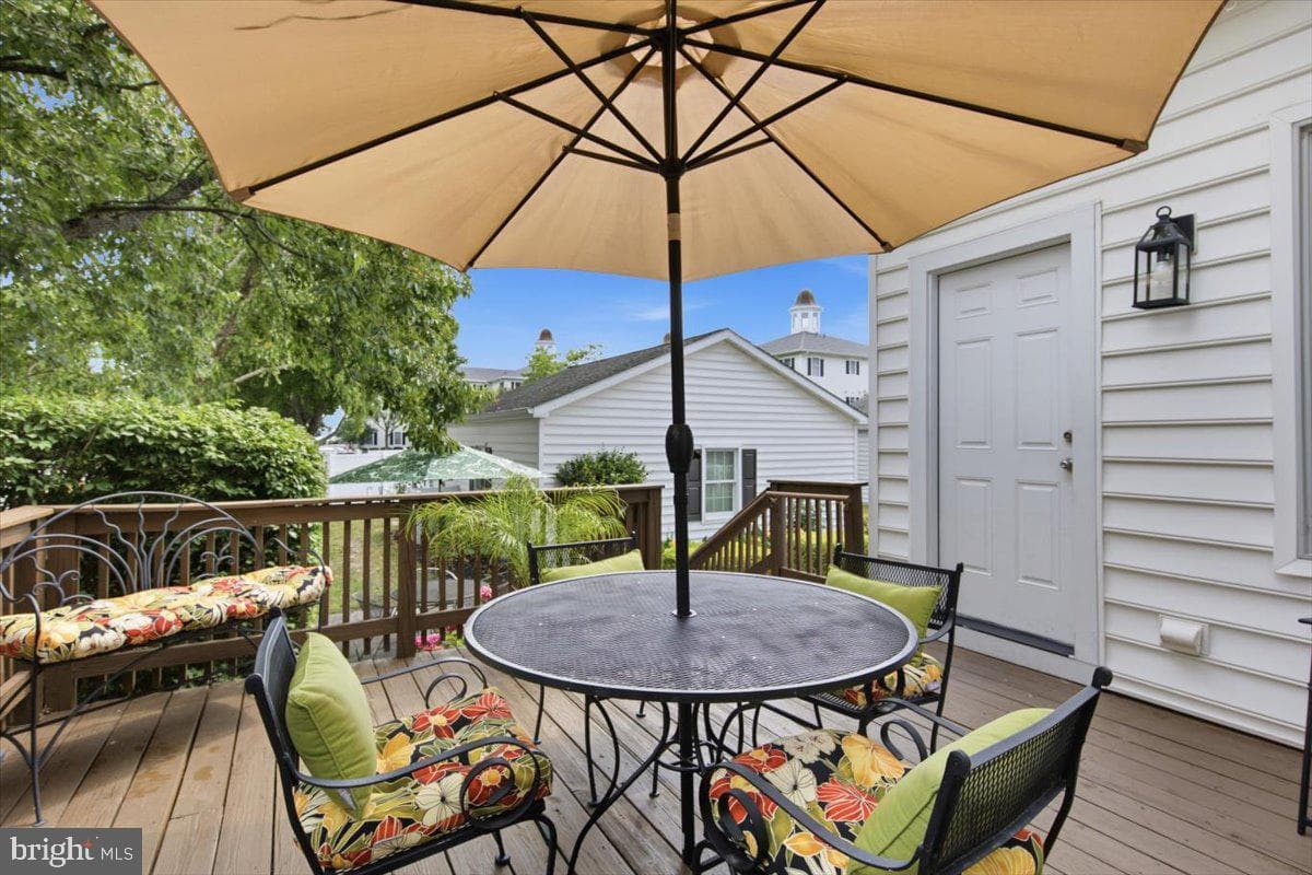 1007 Hambrooks Avenue photo 28
