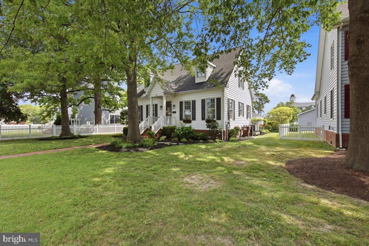 1007 Hambrooks Avenue photo 36