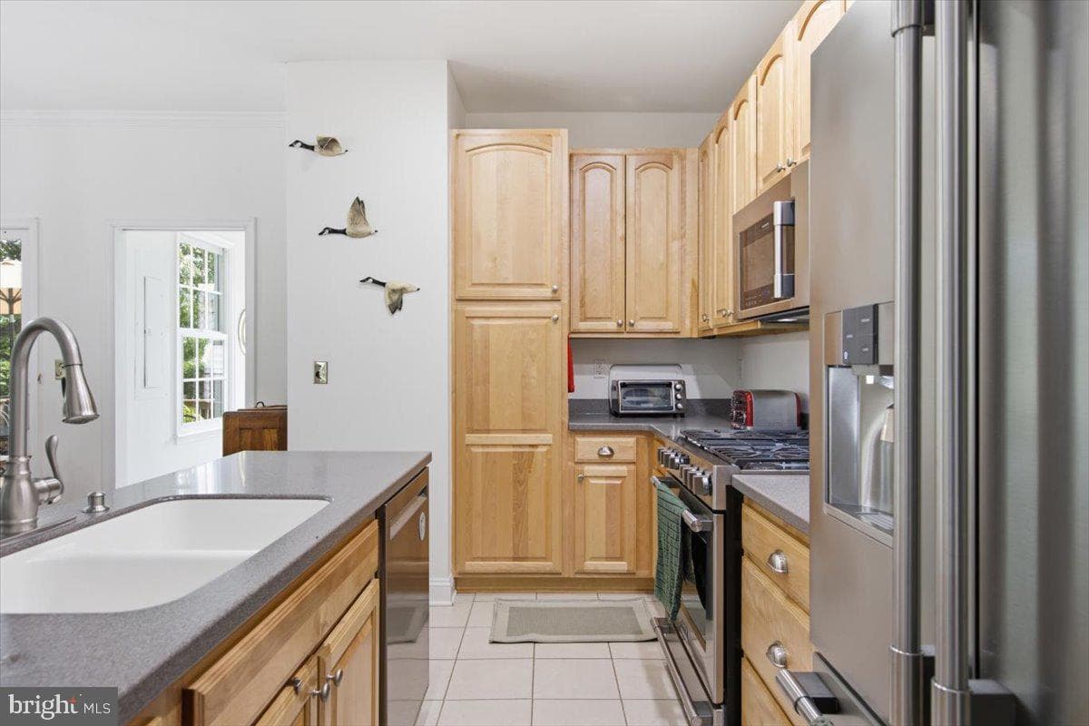 1007 Hambrooks Avenue photo 8