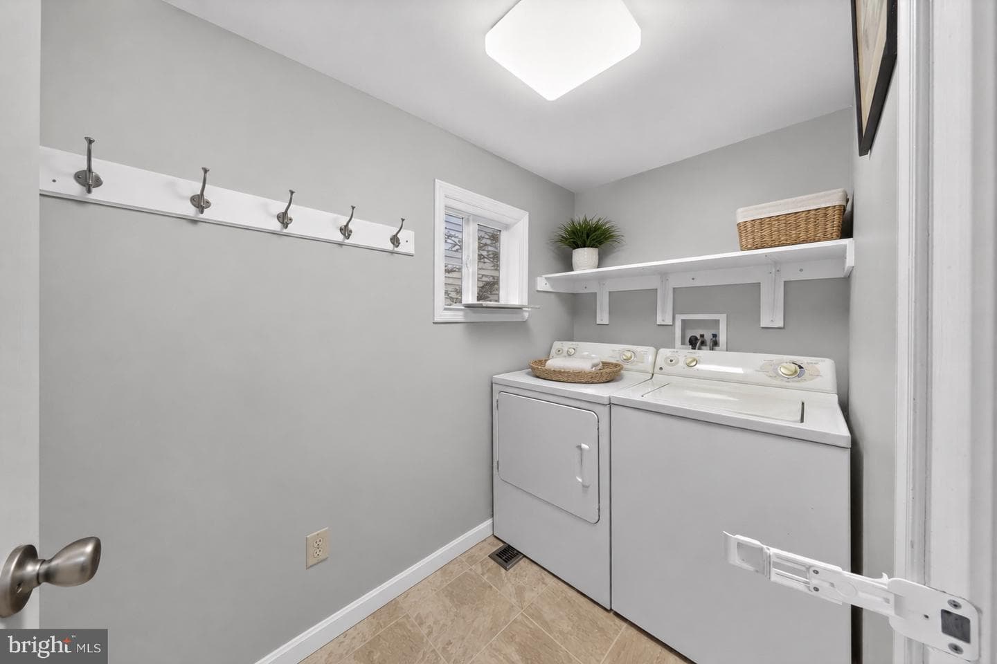 113 Willis St photo 18