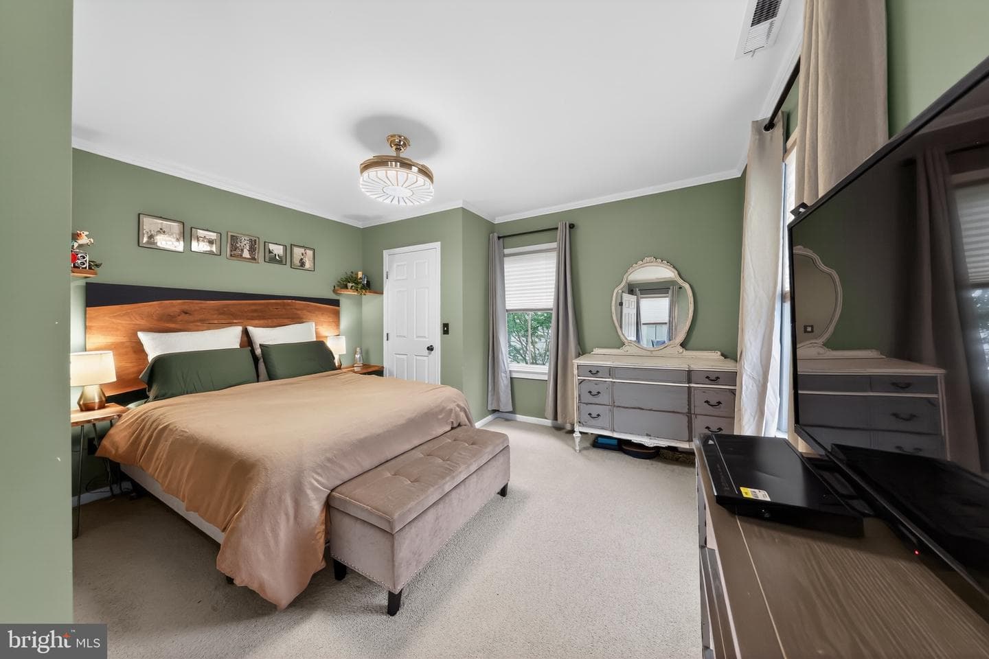 113 Willis St photo 24