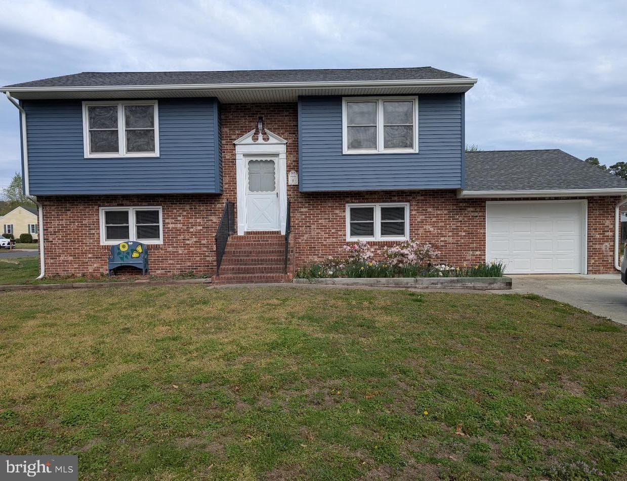 9 Merryweather Drive photo 3