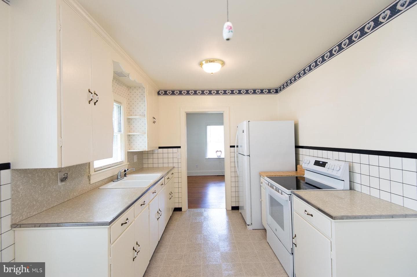 406 Shepherd Avenue photo 9