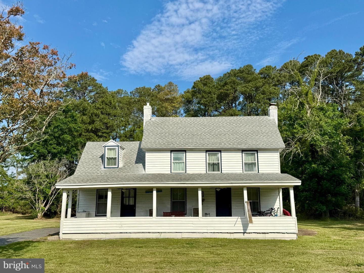 720 Hills Point Road photo 3