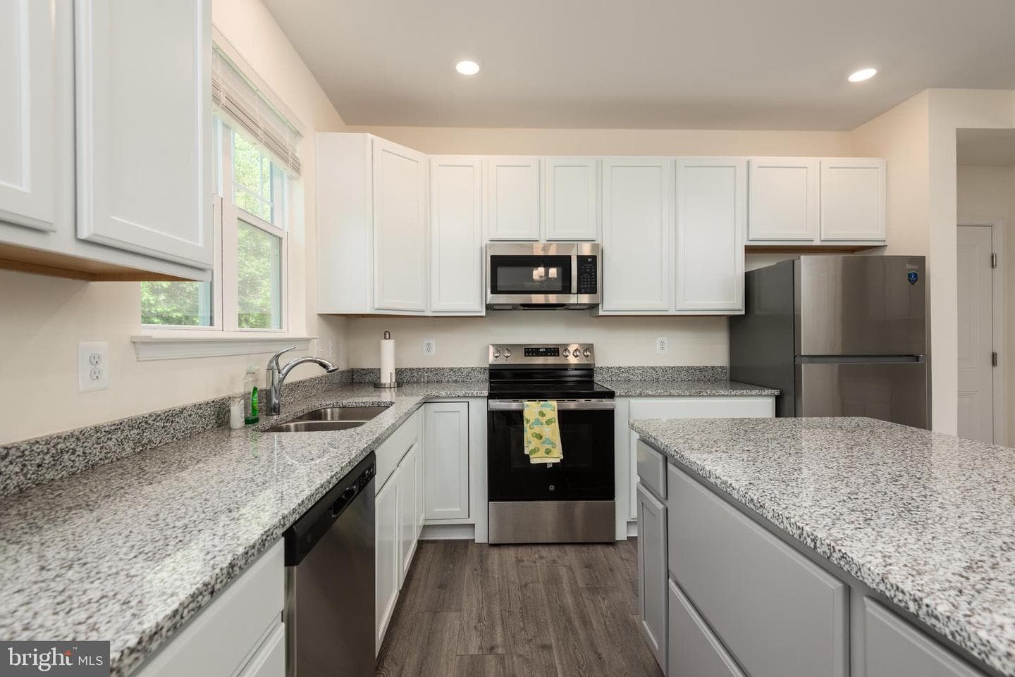 178 Regulator Drive N photo 15