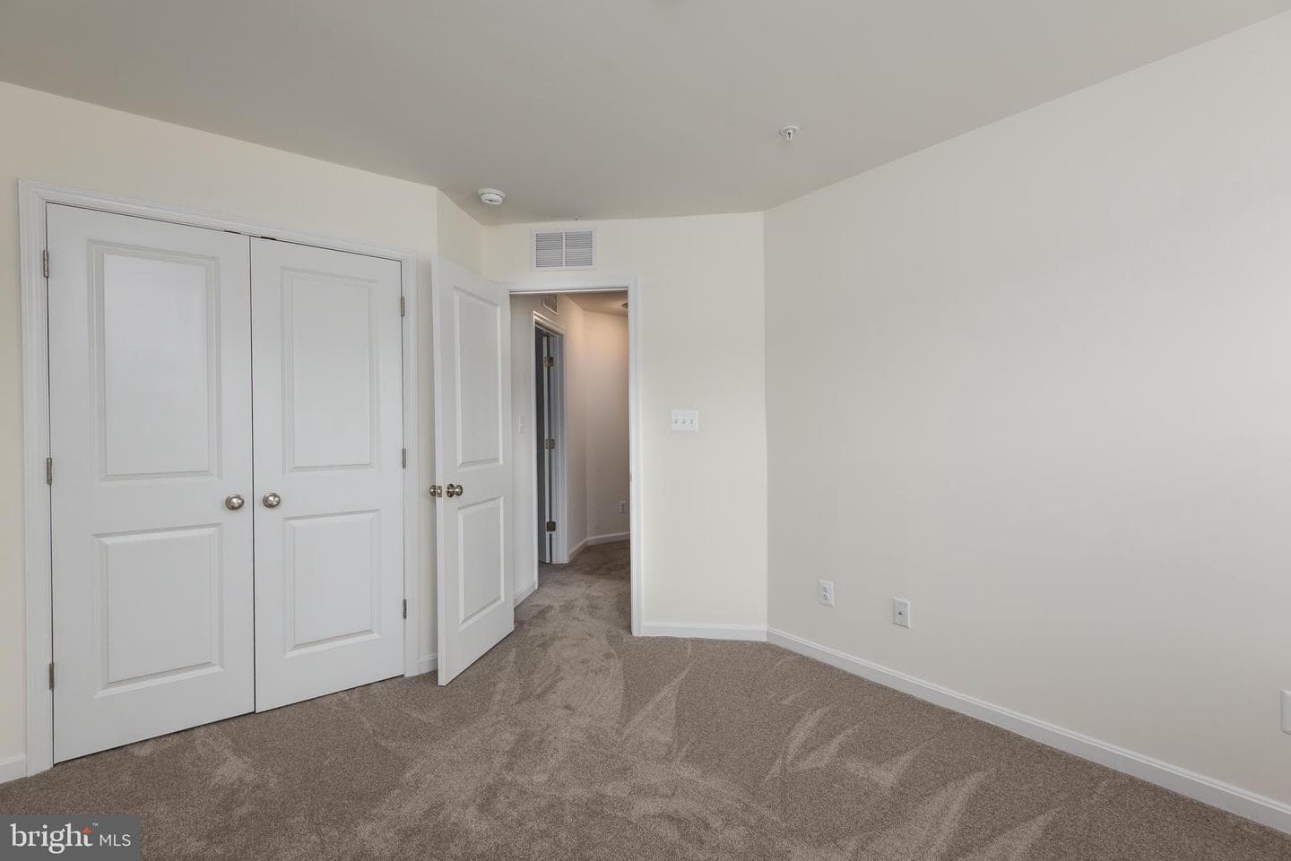 178 Regulator Drive N photo 26