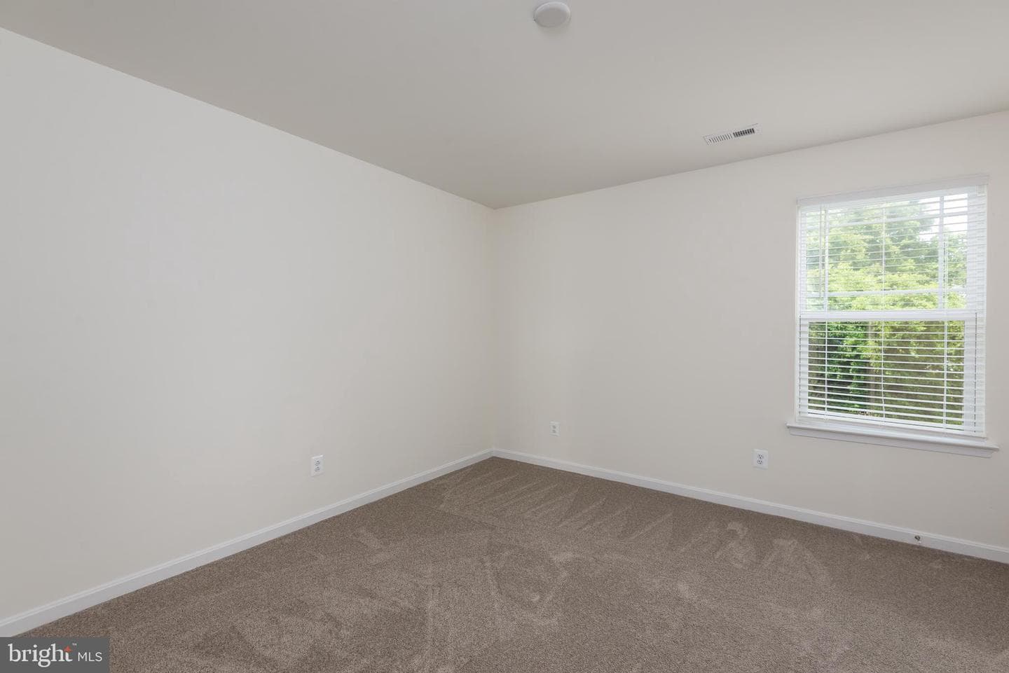 178 Regulator Drive N photo 30