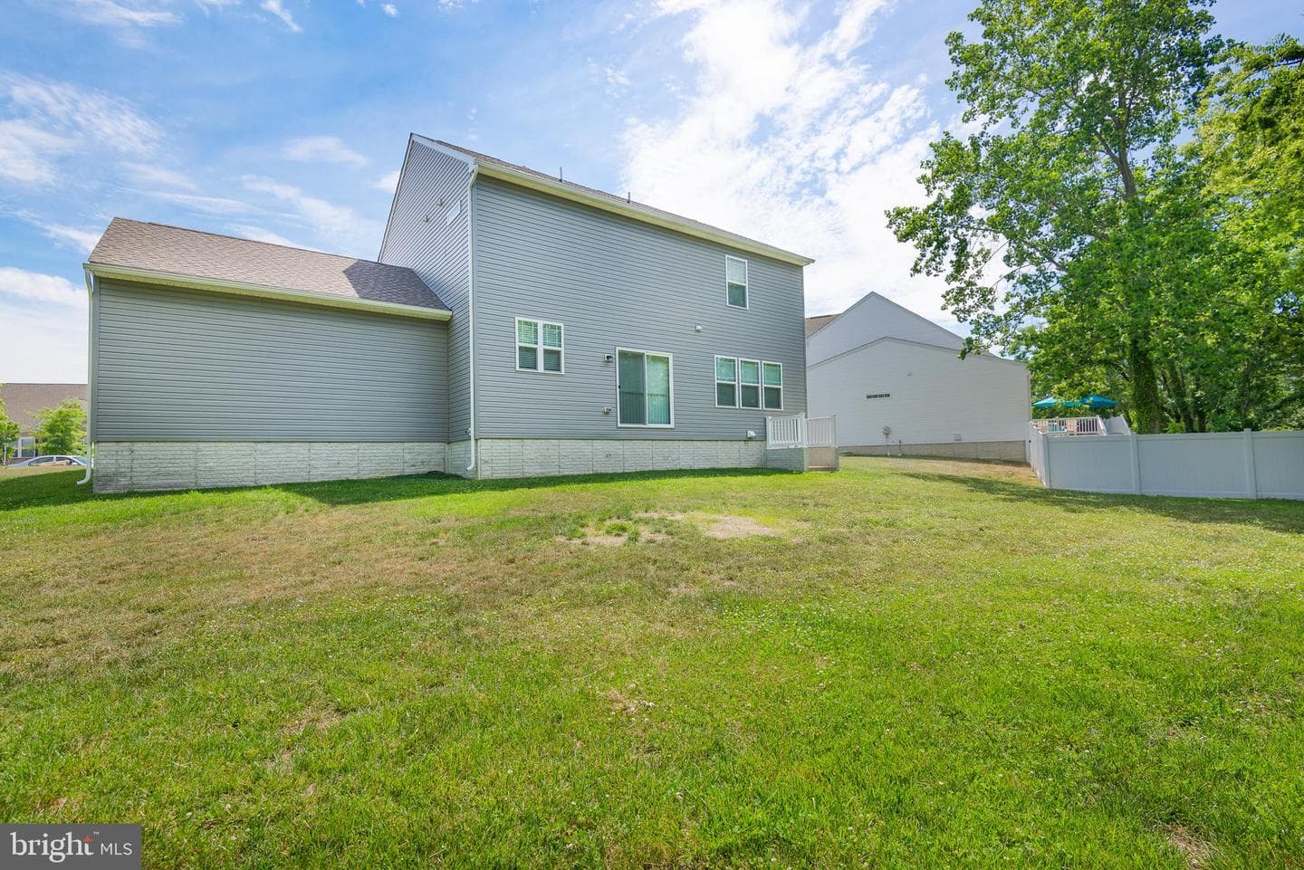 178 Regulator Drive N photo 34