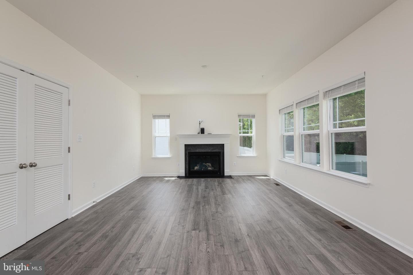 178 Regulator Drive N photo 8