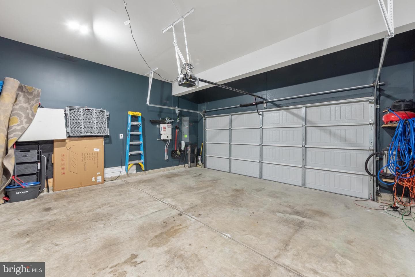 502 Regulator Drive S photo 33