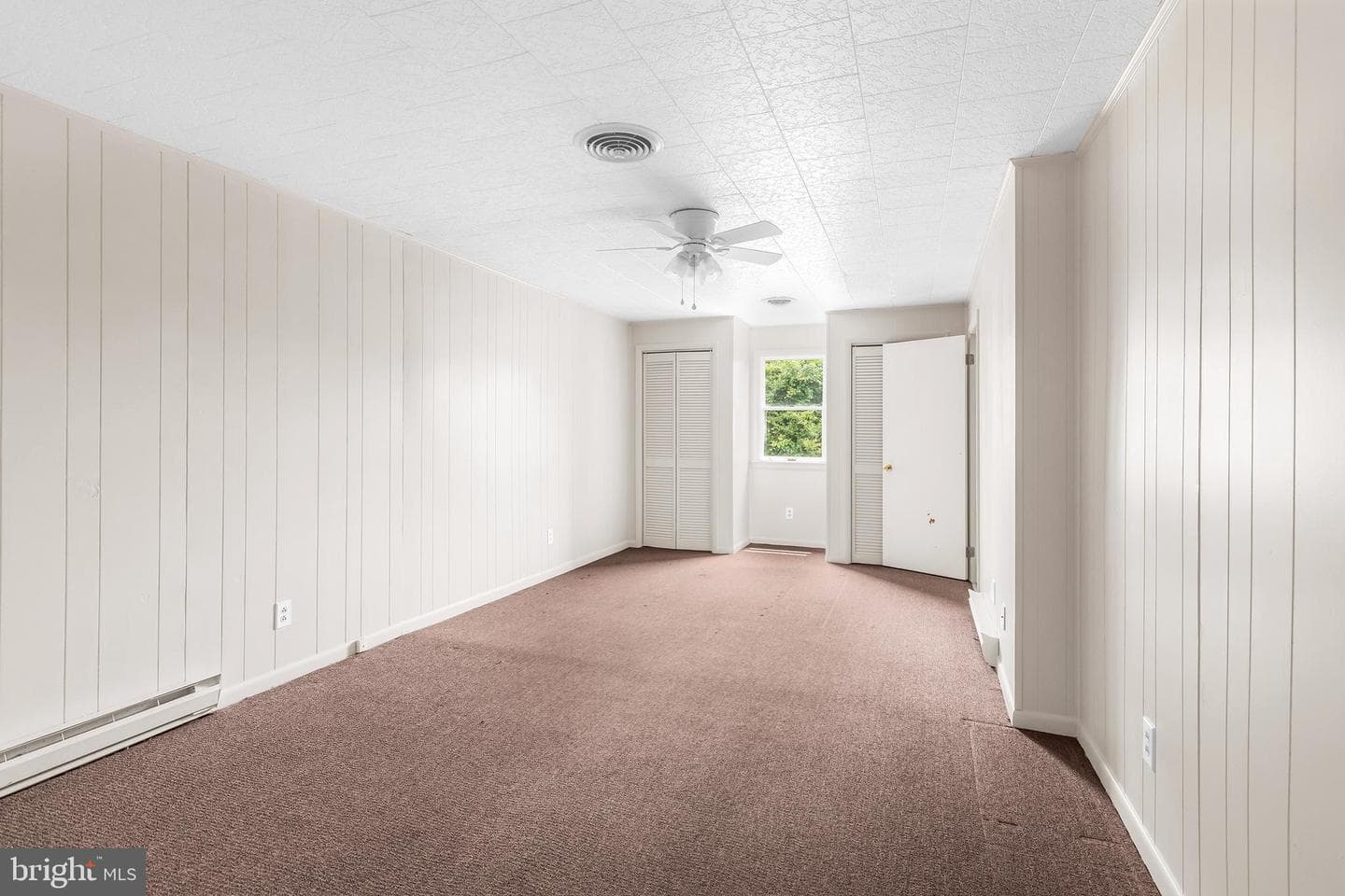 1003 Roslyn Avenue photo 13