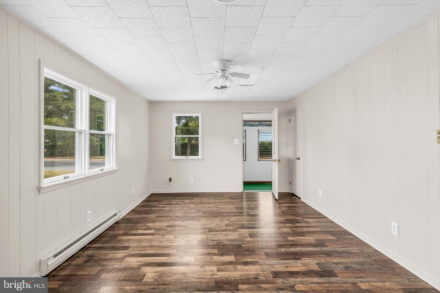 1003 Roslyn Avenue photo 6