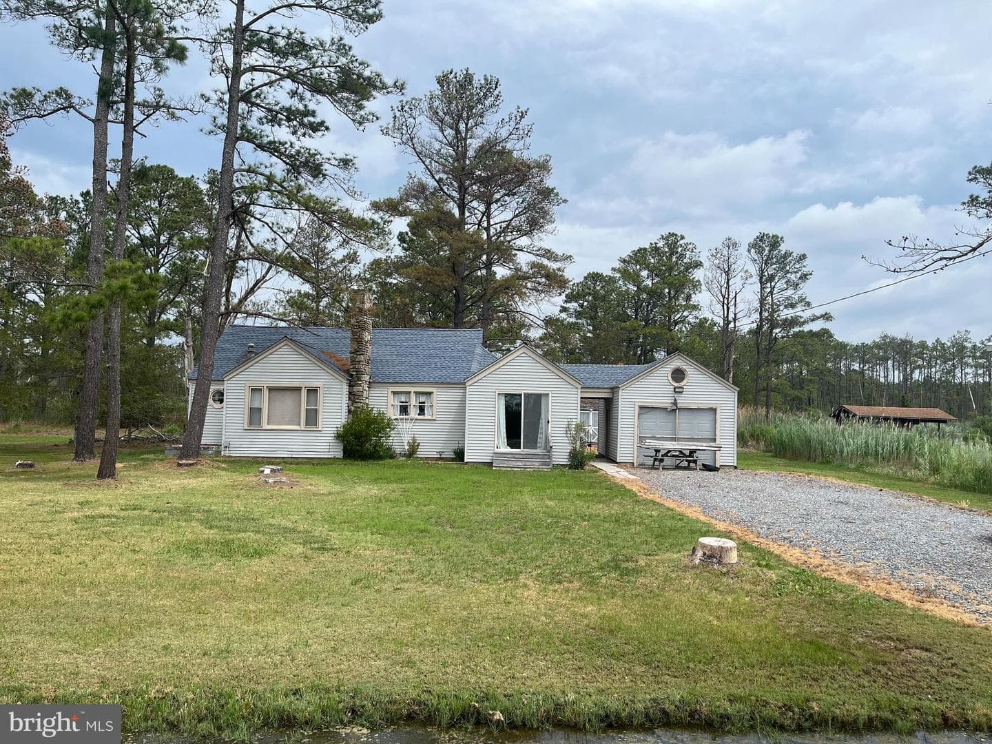 3240 Robbins Road photo 2
