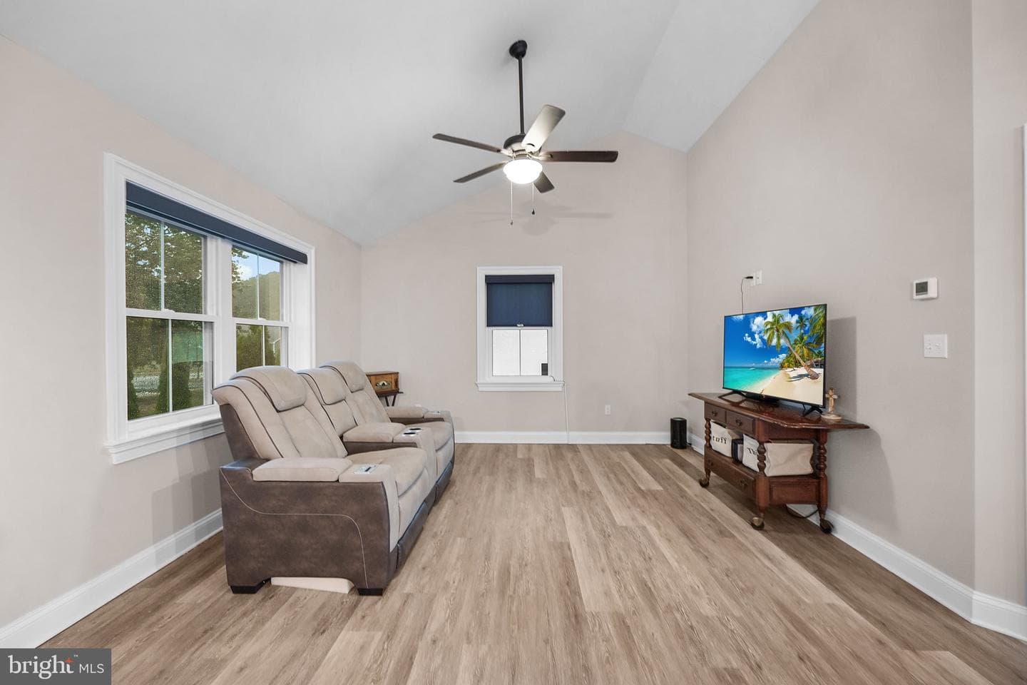 6236 Solomons Circle photo 6