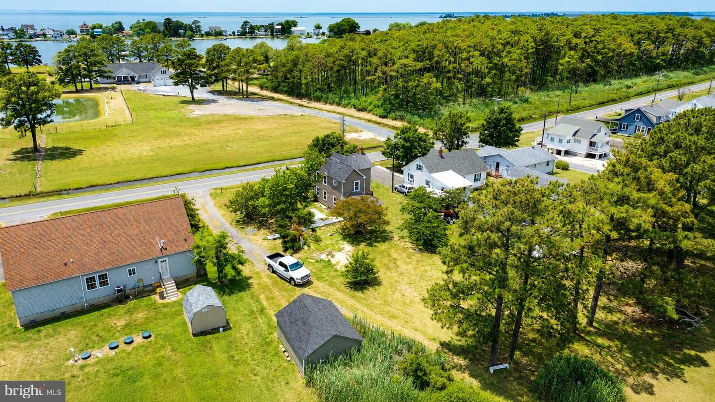 2527 Old House Point Road photo 3