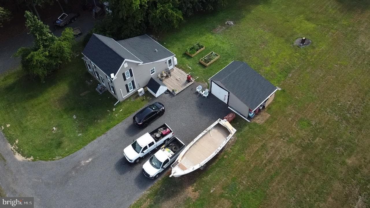 1610 Hudson Road photo 3