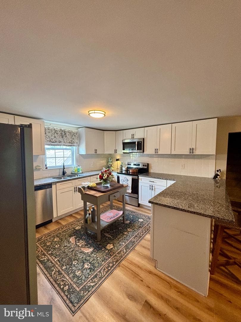 1610 Hudson Road photo 9