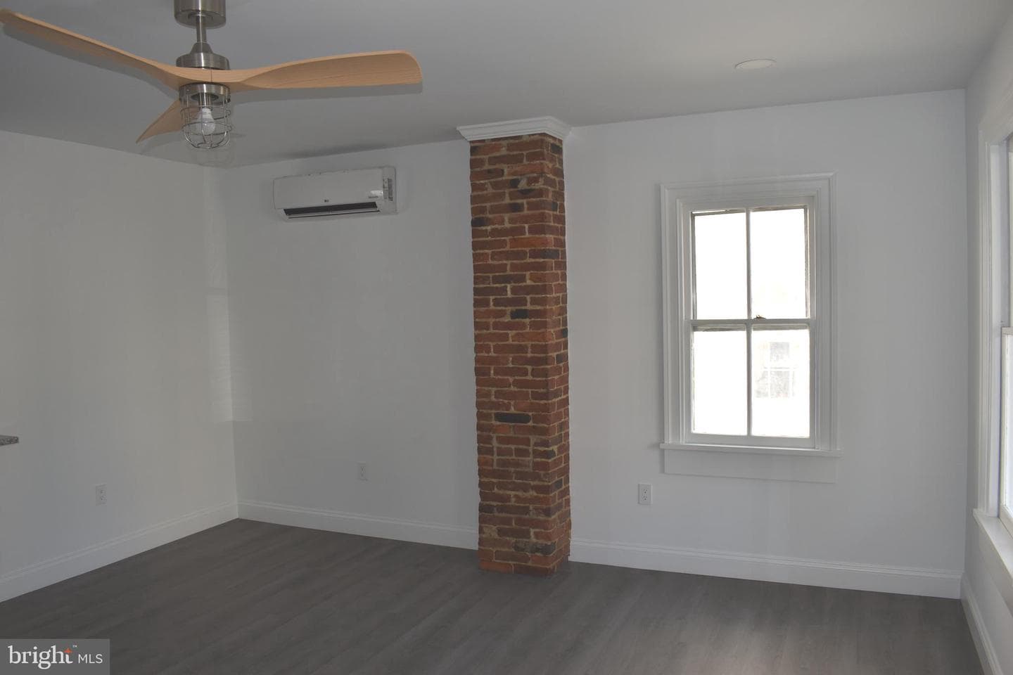 207 Willis Street photo 10