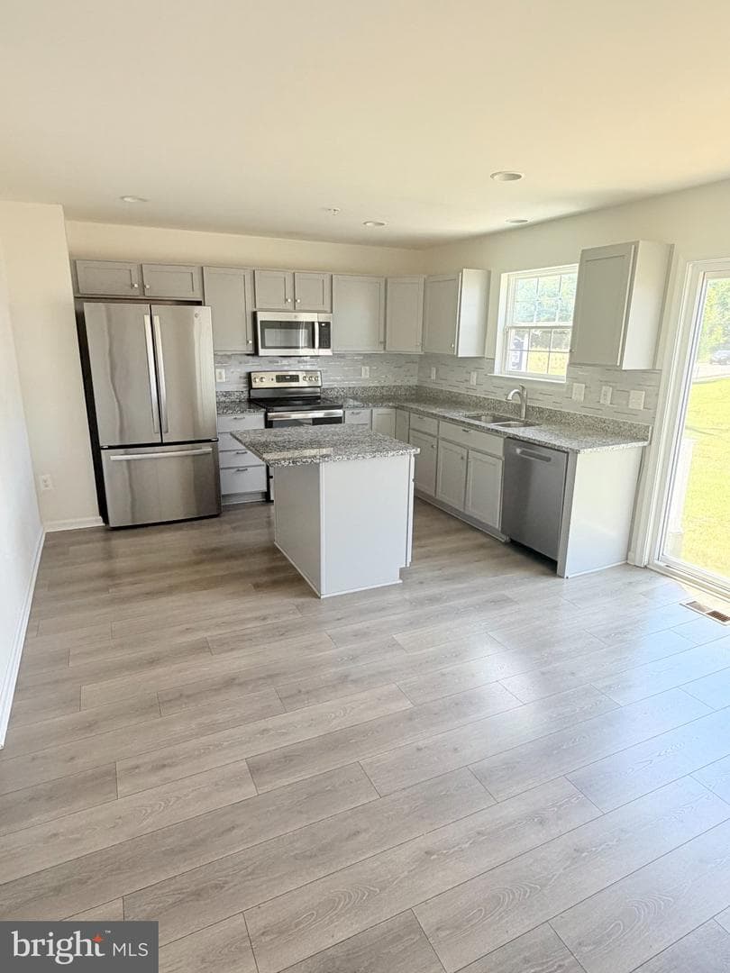 300 Shepherd Avenue photo 55