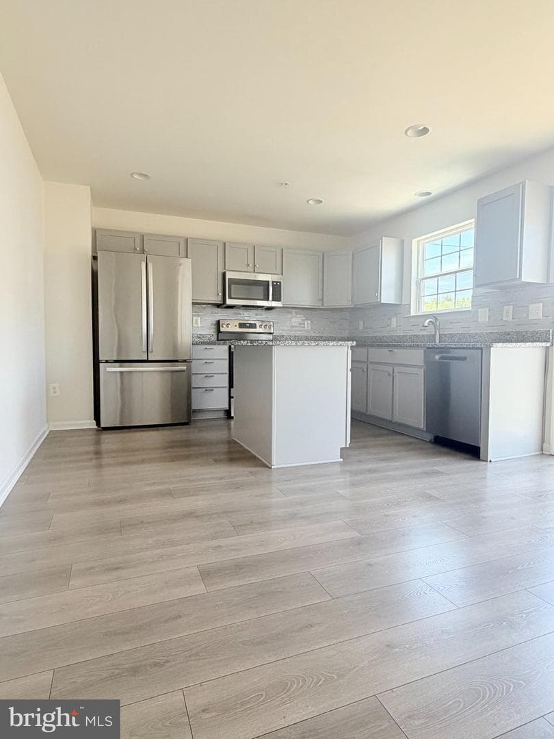 300 Shepherd Avenue photo 56