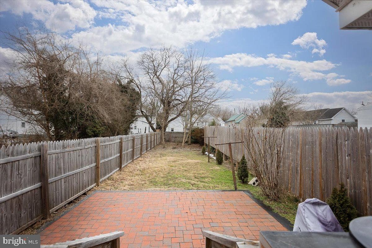 728 Race Street photo 13