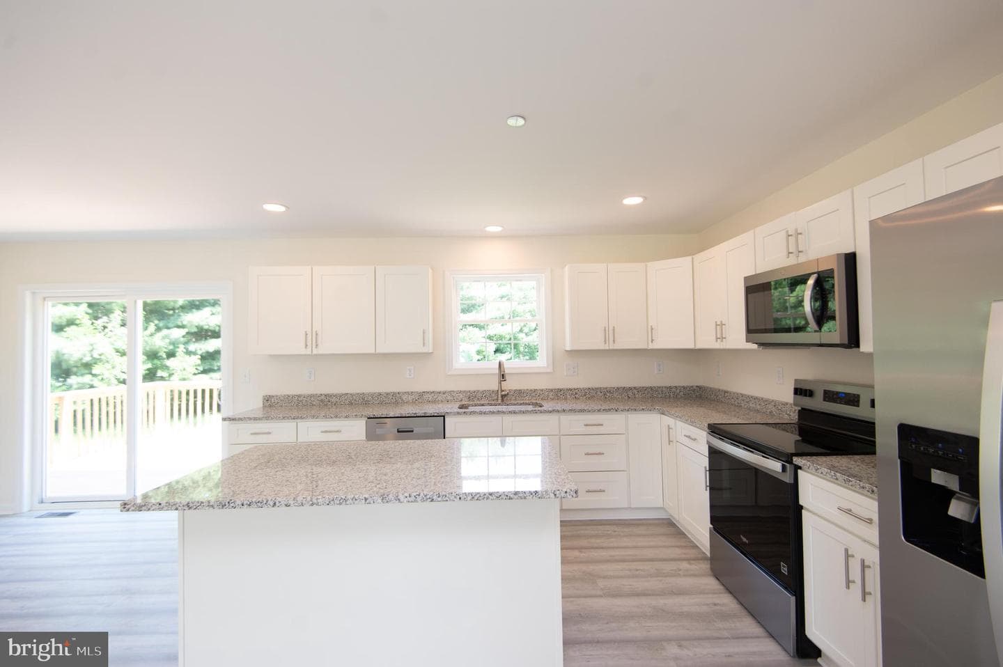 6706 Jayar Way photo 4