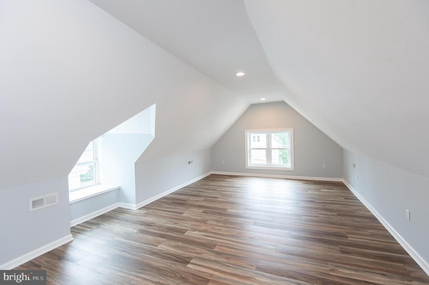 109 Willis Street photo 25