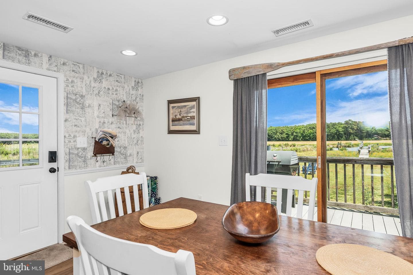 915 Hudson Road photo 13