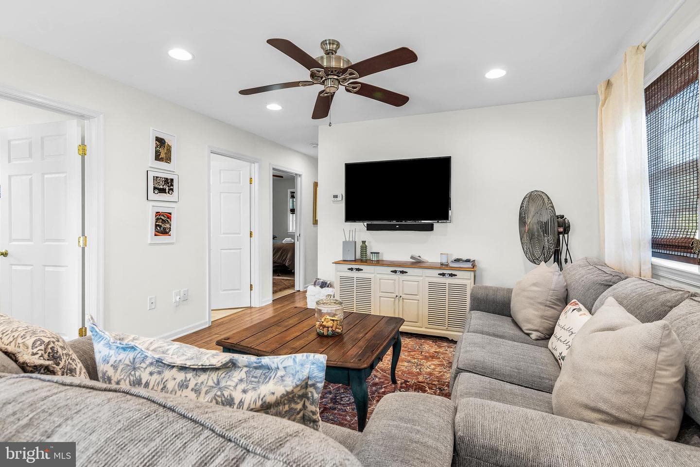 915 Hudson Road photo 19