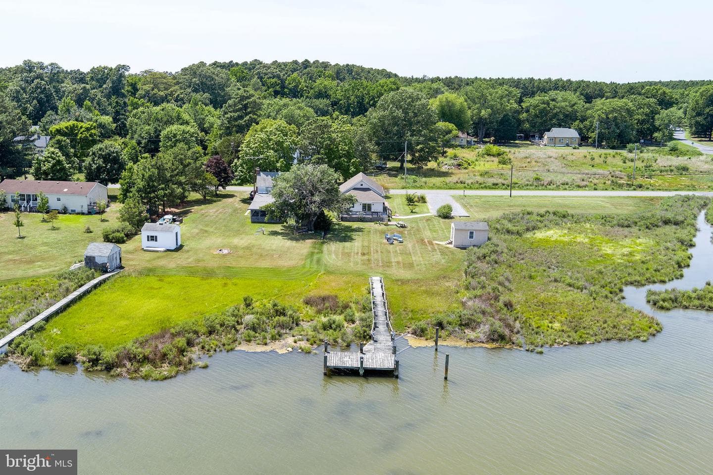 915 Hudson Road photo 3