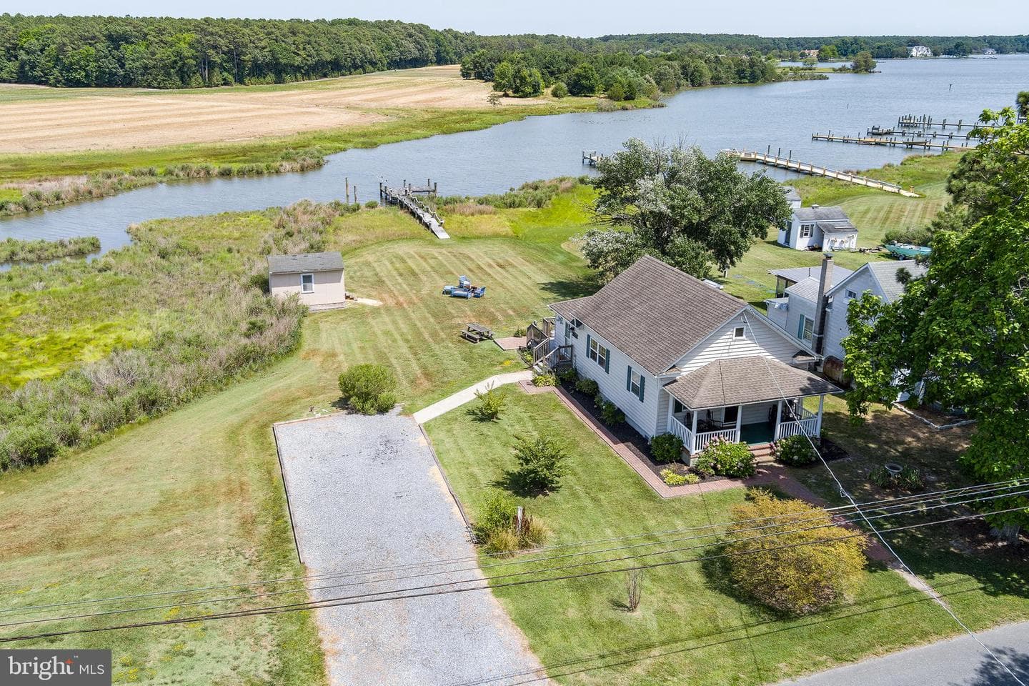 915 Hudson Road photo 32
