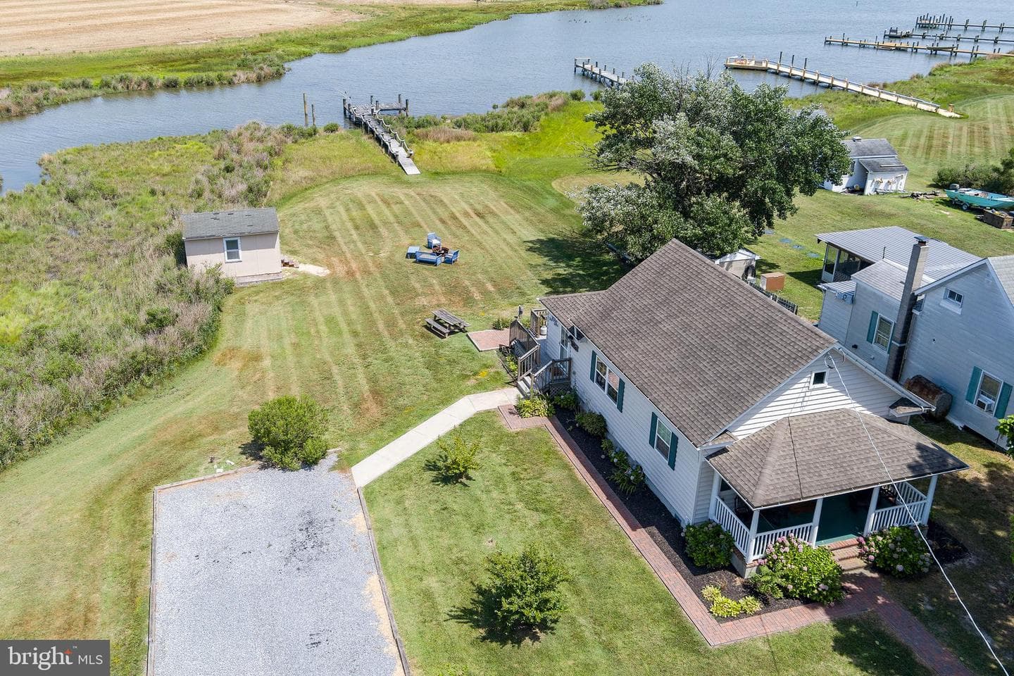 915 Hudson Road photo 33