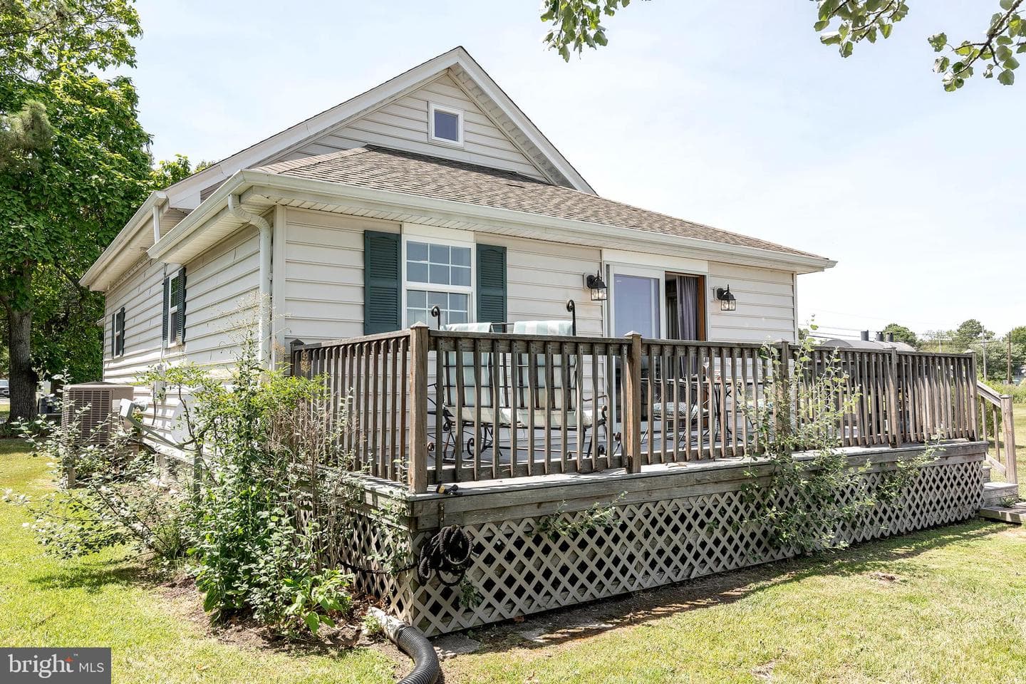 915 Hudson Road photo 8