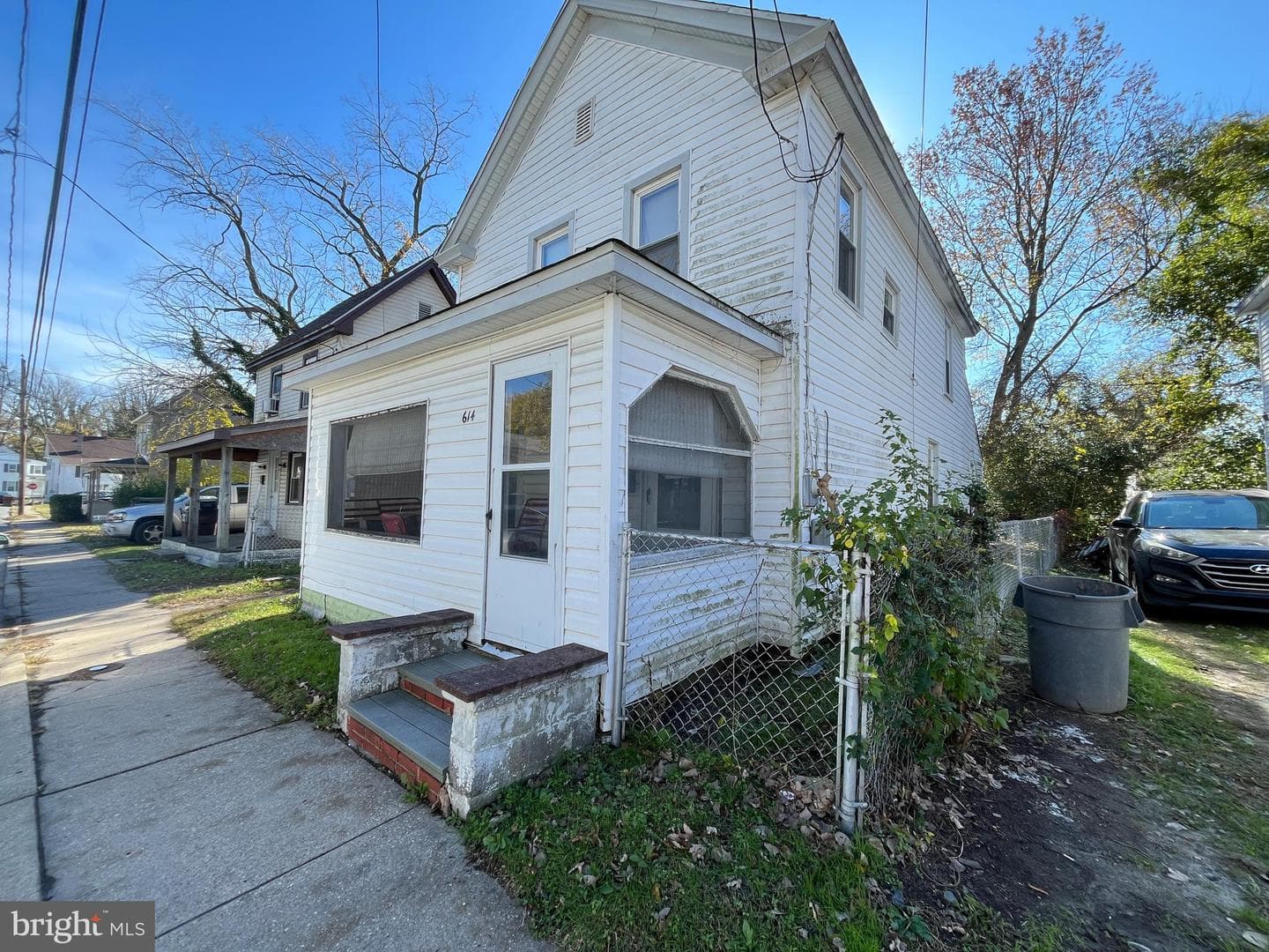 614 Douglas Street photo 5
