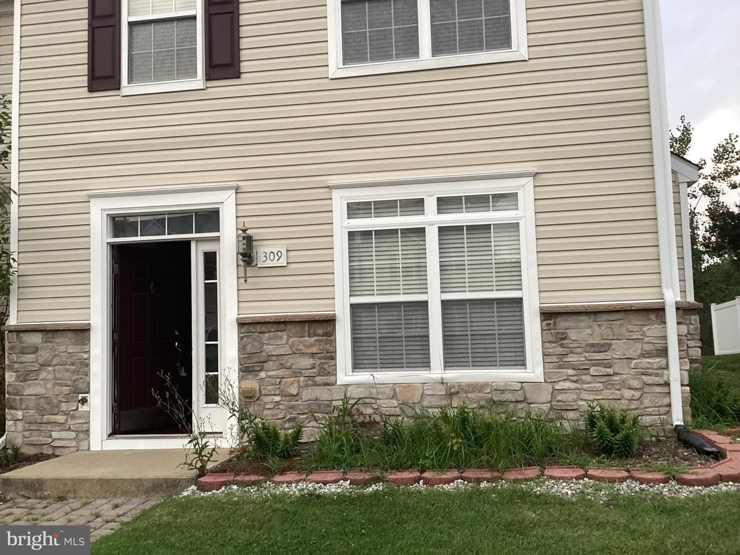 309 Old Squaw Court #30984582, Cambridge