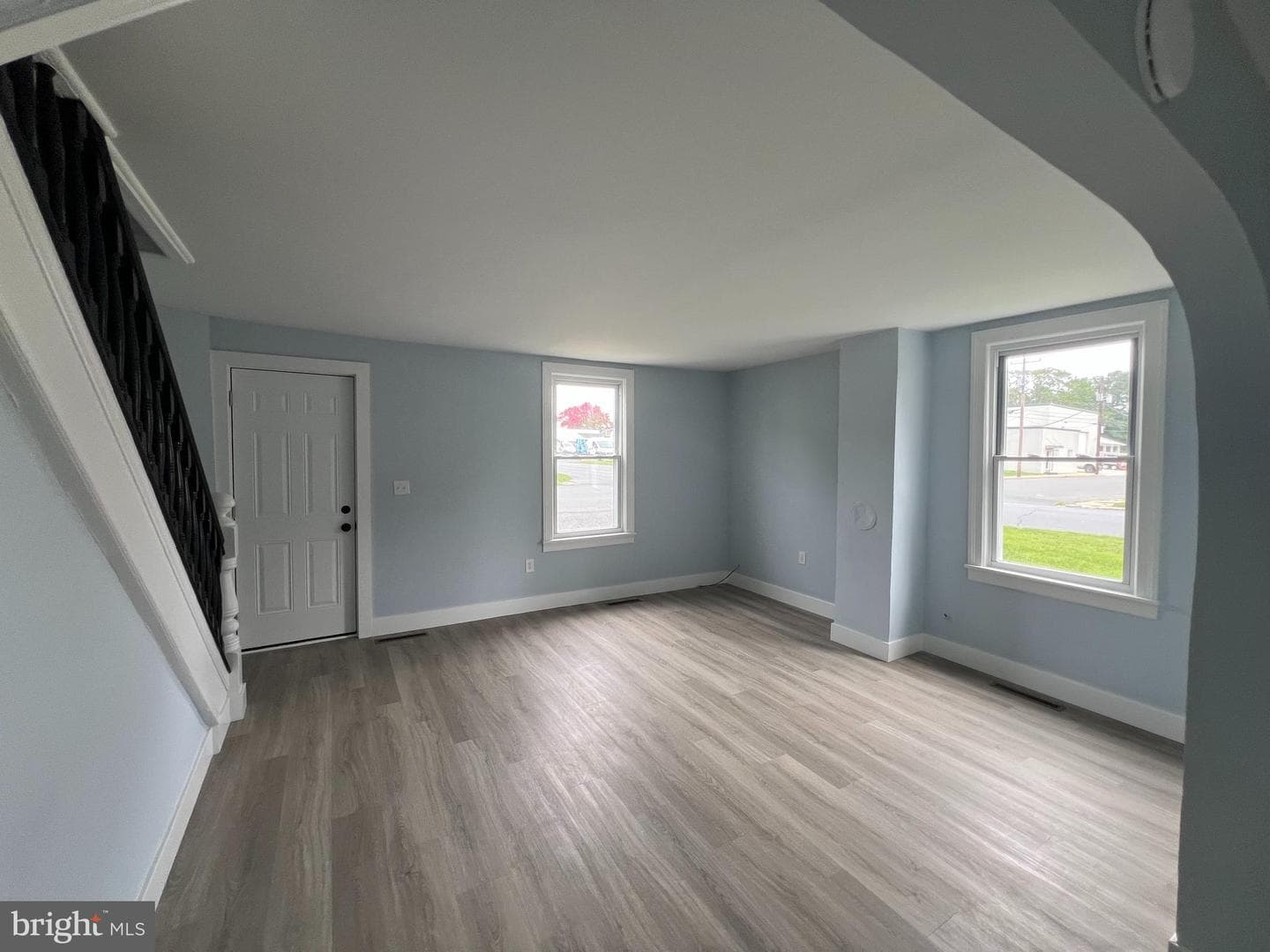 425 Henry Street photo 9