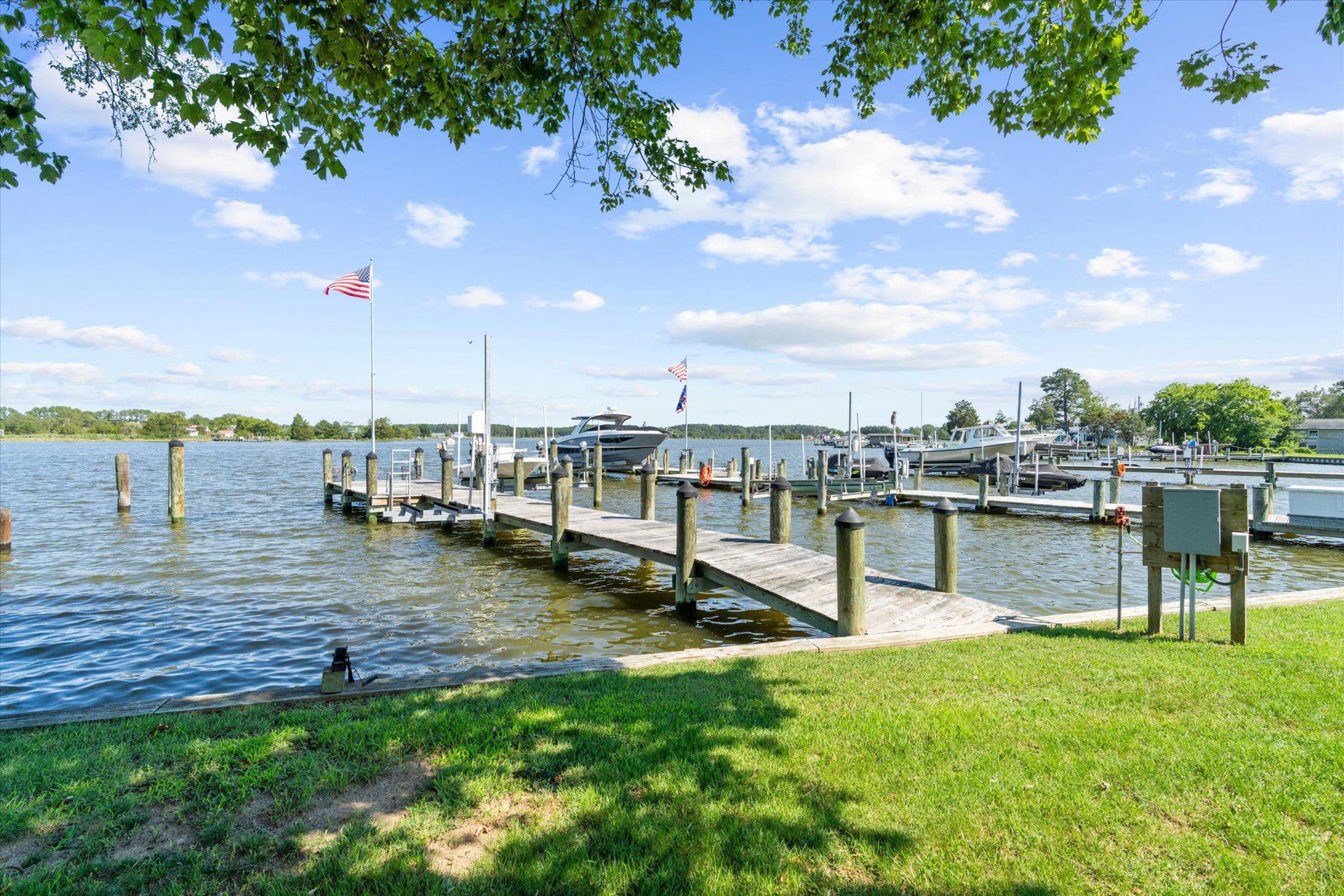 1609 Deep Point Road photo 39